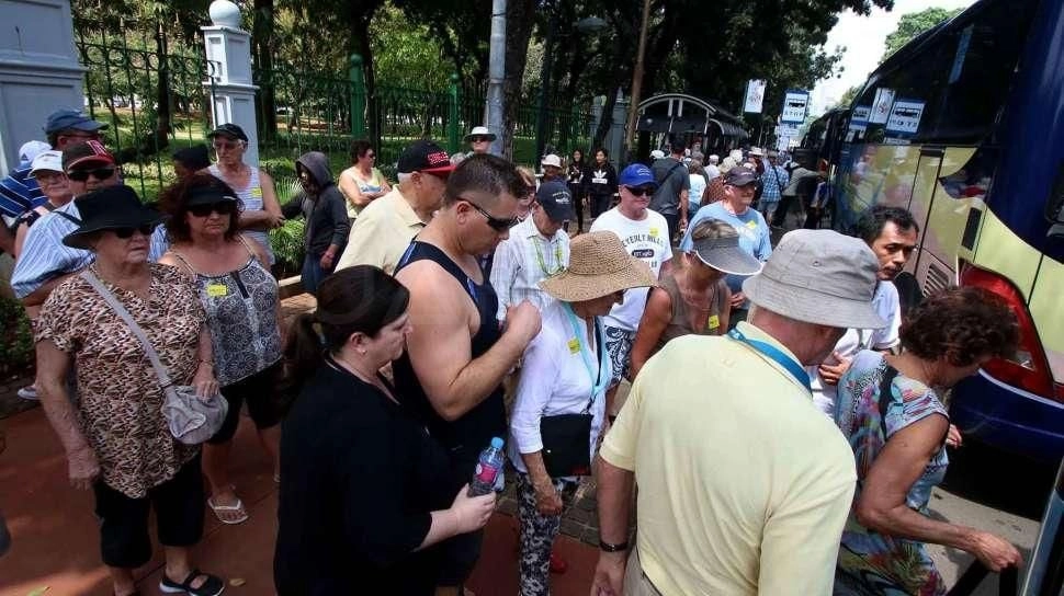 Wisatawan Asing Wajib Asuransi? OJK Buka Suara dan Beri Sinyal Dukungan