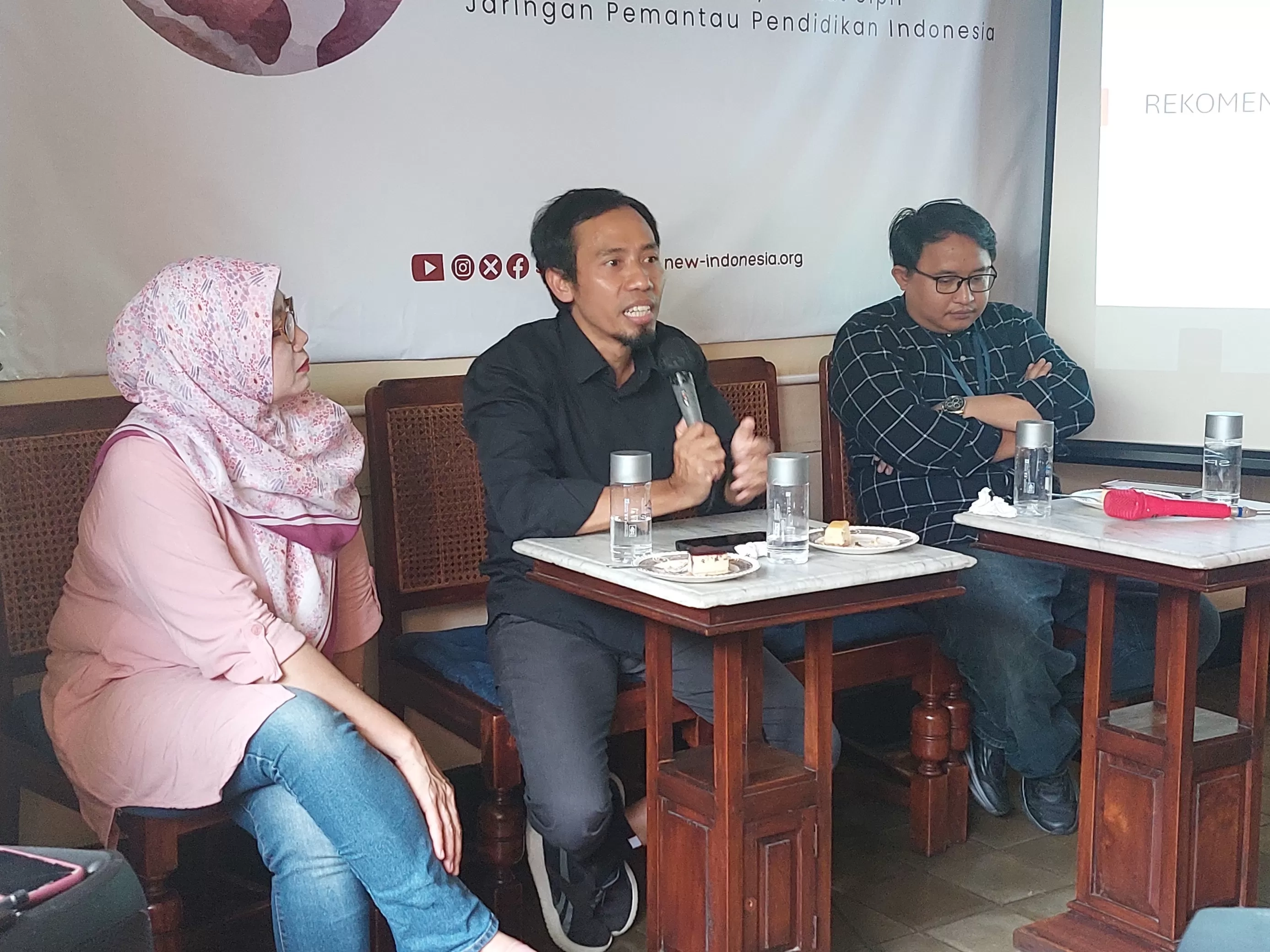 Gaji Guru Honorer Jakarta Cuma Rp 300 Ribu, JPPI: Kalah Sama Sopir MBG Capai Rp 3 juta