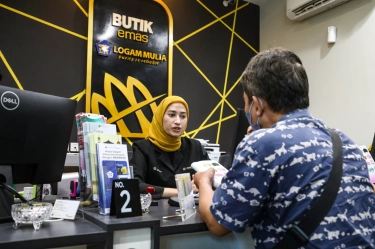 Harga Emas Antam Selasa, 30 Desember 2025: Anjlok Rp 95.000 Jadi Rp2.501.000 Per Gram