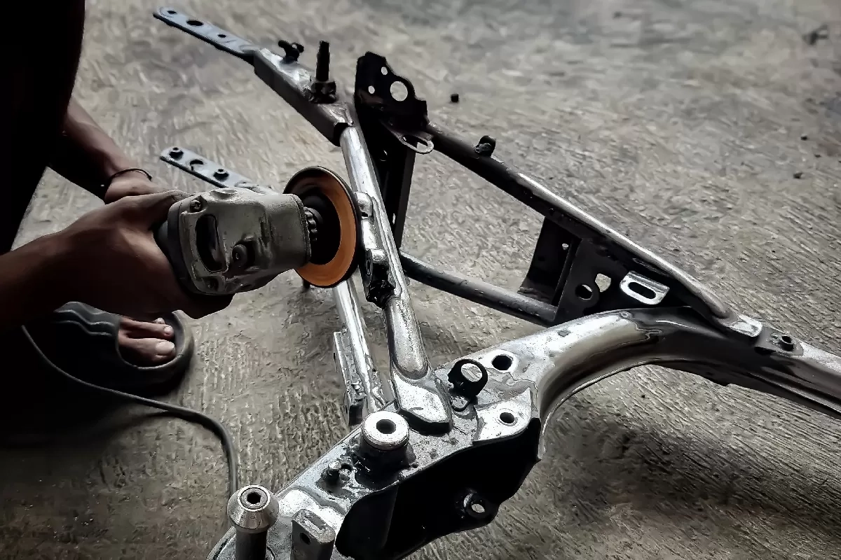 Jangan Sampai Tertipu! 7 Cara Mudah Mengetahui Rangka Motor Pernah Dilas atau Tidak