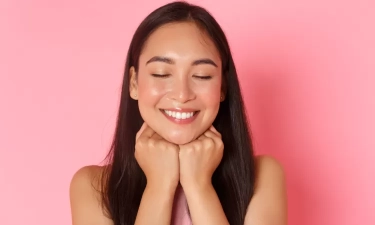 Sambut Tahun Baru 2026 dengan Kulit Wajah Glowing Alami Tanpa Filter, Berikut Ini 5 Tips Mudahnya