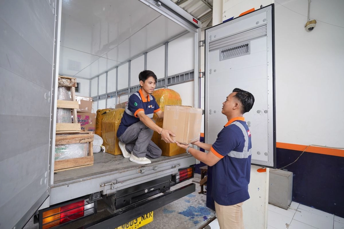 KAI Logistik Angkut Lebih dari 2.000 Ton Selama Libur Natal 2025