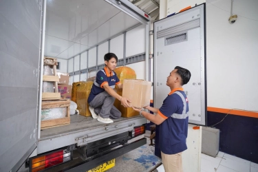 KAI Logistik Angkut Lebih dari 2.000 Ton Selama Libur Natal 2025