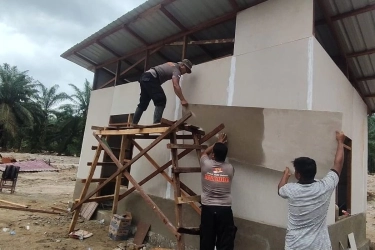 Polri Siap Tambah Personel untuk Bantu Pembangunan Huntara dan Huntap di Sumatera