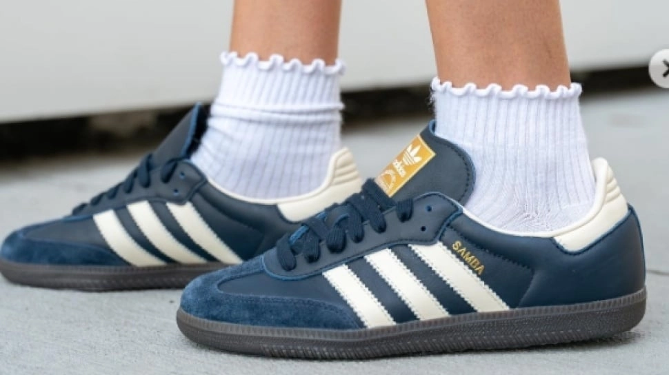 4 Sepatu Lokal Mirip Samba yang Stylish dan Terjangkau Mulai Rp200 Ribuan