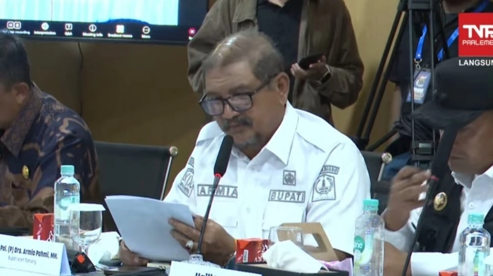 Bupati Aceh Tamiang Minta Arahan Menhut soal Pemanfaatan Kayu Sisa Banjir Bandang