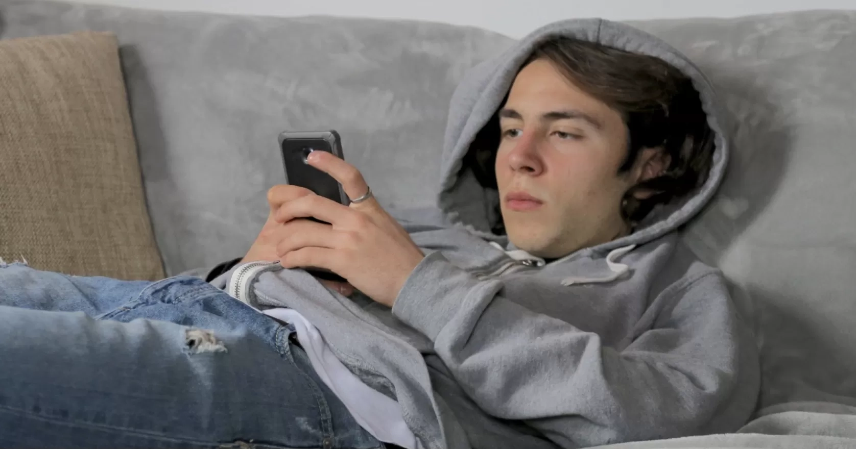 Jarang Unggah Foto Diri di Media Sosial? Ini 9 Karakter Langka yang Dimiliki Menurut Psikologi