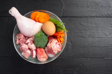 Pertahankan Kebiasaan Makanan Bergizi Seimbang selama Liburan Tahun Baru