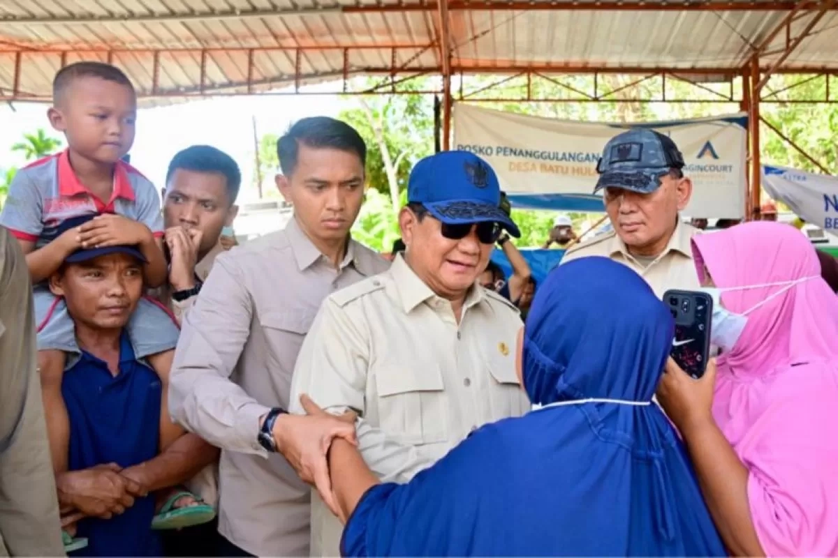 Presiden Prabowo Tinjau Posko Kesehatan di Tapsel dan Pastikan Warga Dilayani