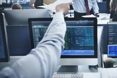 IPO Besar Warnai 2025, EMAS Terbesar, COIN Catat Return Tertinggi