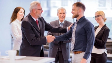 25 Ucapan Tahun Baru 2026 untuk Bos: Tetap Profesional, Hangat, dan Penuh Makna