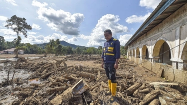 Bahlil Tegaskan Perang Total Lawan Mafia Tambang