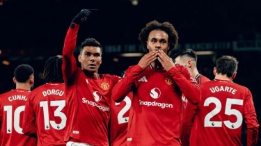 Gary Neville Bongkar Kesalahan Ruben Amorim, Formasi 3-4-3 Bikin MU Mandek