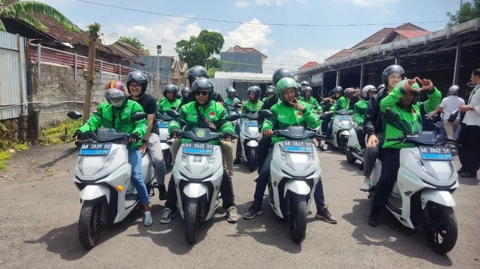 Grab Indonesia 2025: Ketika Platform Digital Menjadi Bantalan Sosial dan Mesin Pertumbuhan Ekonomi