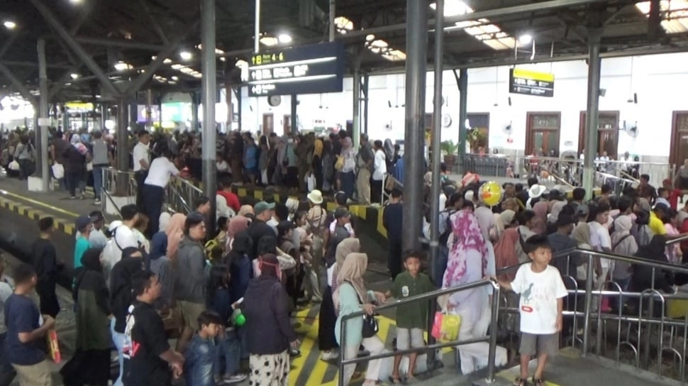 Hindari Kepadatan Lalu Lintas, KAI Tambah Akses Naik-Turun di Jatinegara dan Lempuyangan