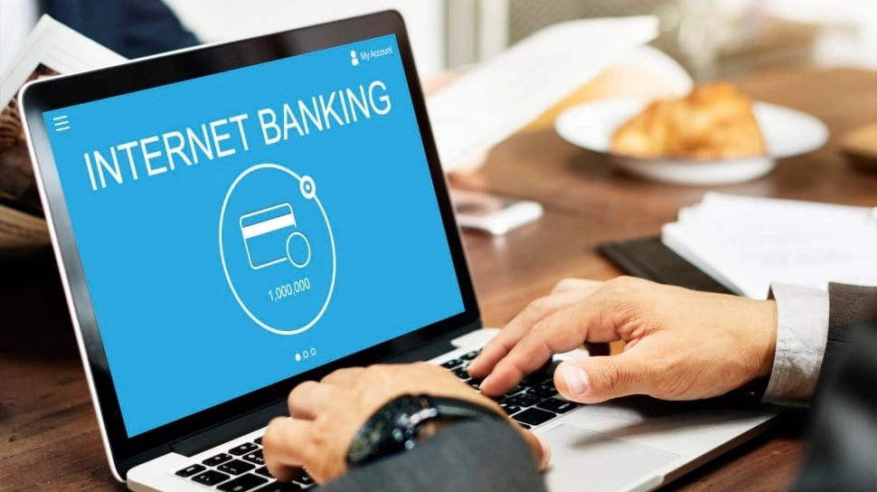 OJK Koordinasi dengan PPATK untuk Blokir Rekening Dana Syariah Indonesia