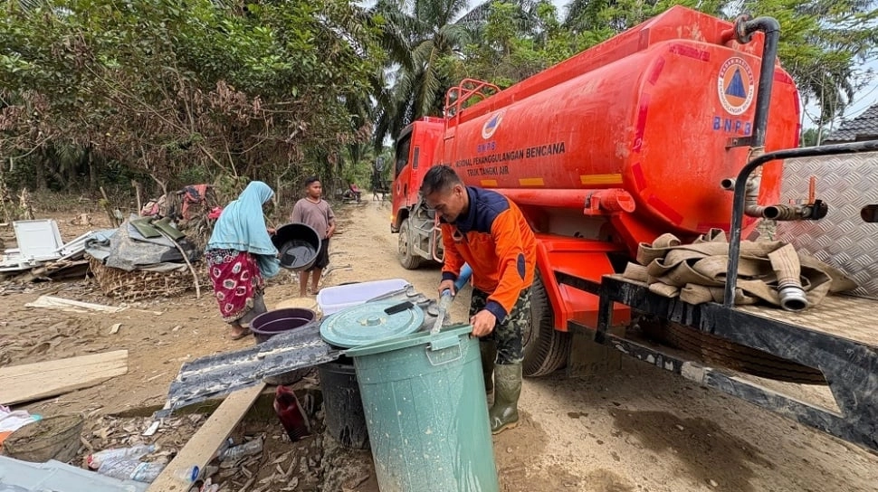 Ribuan Liter Air Bersih Terus Didistribusikan untuk Warga Terdampak Banjir Aceh Tamiang