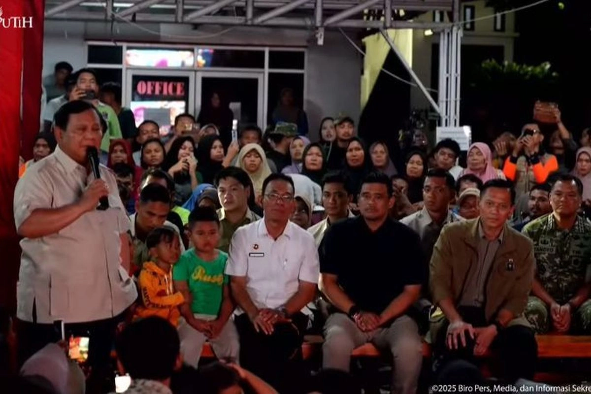 Prabowo ke Korban Bencana di Tapsel: Presidenmu Tak Akan Pernah Tinggalkan Saudara Sekalian