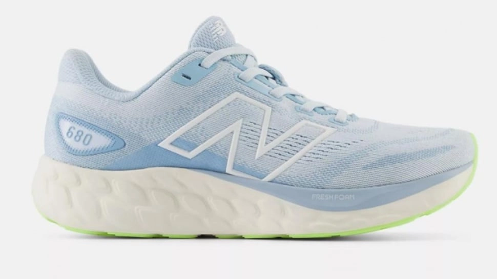 5 Sepatu Jalan Kaki untuk Usia 50 Tahun ke Atas, Bantalan Nyaman Bisa Cegah Nyeri Sendi