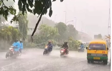 BMKG Sebut Hujan Dominasi Cuaca Mayoritas Wilayah Indonesia Hari Ini