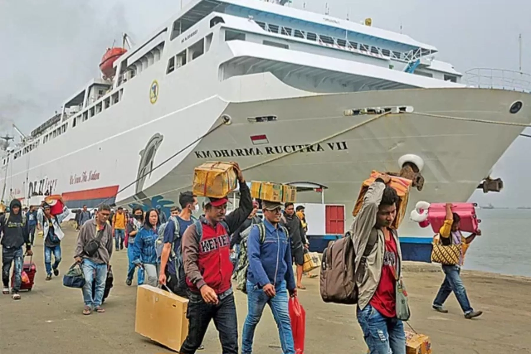 Menhub Dudy Janjikan Pelabuhan Bebas Pedagang Asongan Seperti Bandara dan Stasiun