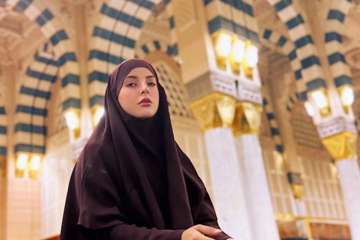 7 Gaya Busana Umrah Tasya Farasya, Bisa Jadi Inspirasi