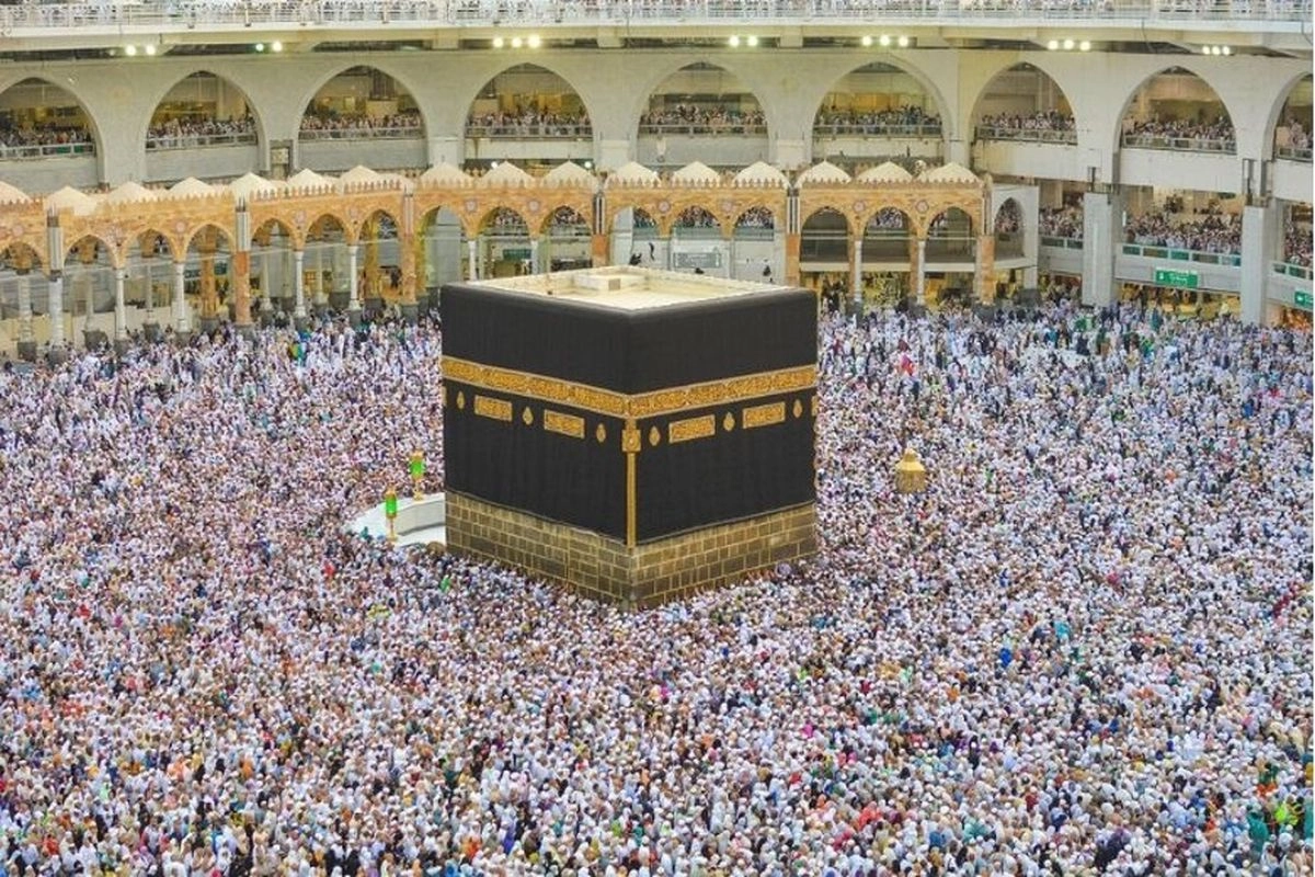 Ingin Berangkat Haji Plus Lebih Cepat? Ini Strategi Menabung yang Realistis dan Aman