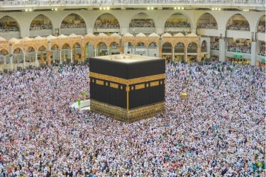 Ingin Berangkat Haji Plus Lebih Cepat? Ini Strategi Menabung yang Realistis dan Aman