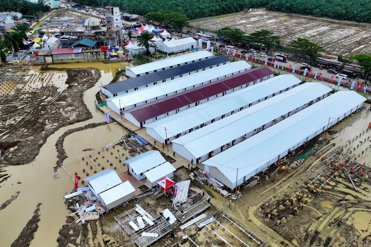 Seskab Teddy: Pemerintah Selesai Bangun 1.000 Unit Lebih Hunian untuk Korban Banjir Sumatera