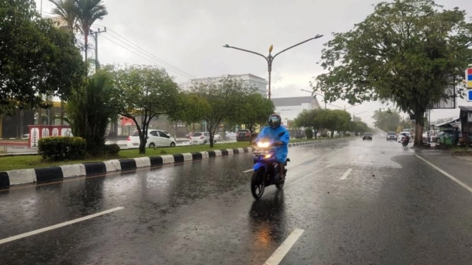 BMKG Kalteng Ingatkan Cuaca Ekstrem Sepekan ke Depan, Warga Diminta Tingkatkan Kesiapsiagaan