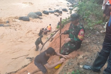 Prajurit TNI Dapat Uang Makan dan Uang Lelah dari Kerja di Lokasi Bencana, ISESS: Itu Hak Mereka
