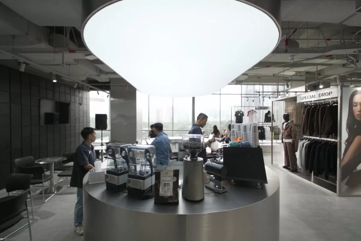 Tak Lagi Identik dengan Sepak Bola dan Timnas Indonesia, Erspo Lebih Lifestyle dengan Flagship Store