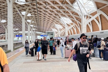 Libur Akhir Tahun Berakhir, Whoosh Catat Lonjakan Penumpang Bandung-Jakarta