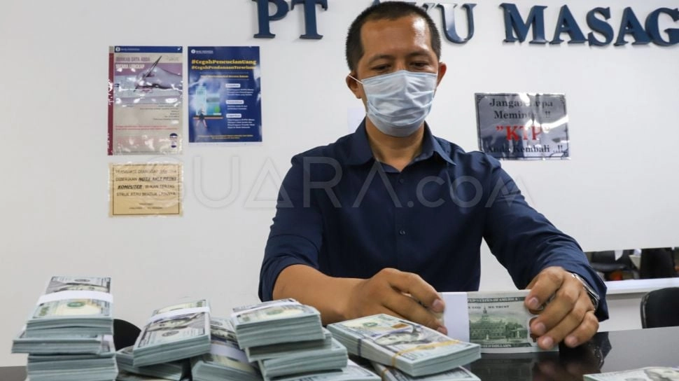Rupiah Merosot, Intip Kurs Jual Beli Dolar AS di Bank Mandiri, BCA, BRI, dan BNI