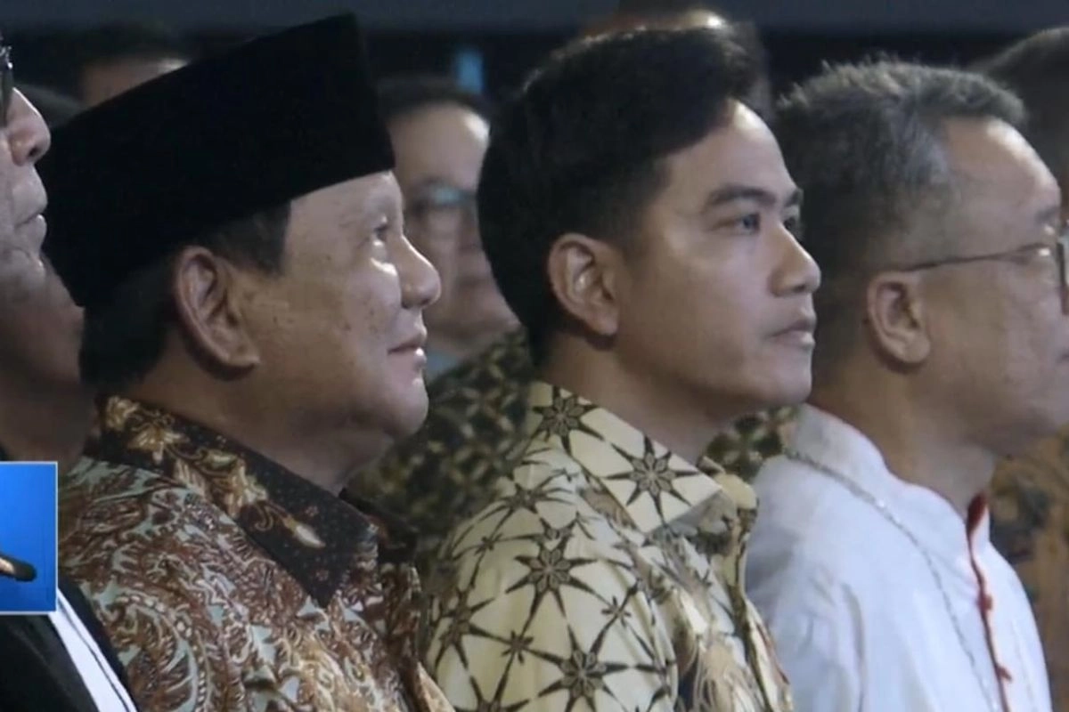 Kompak Berbatik, Prabowo-Gibran Hadiri Perayaan Natal Nasional di Senayan