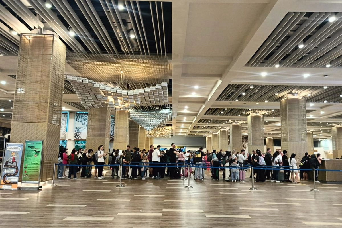 Kunjungan Wisman November Turun,  Bandara Ngurah Rai Masih Jadi Pintu Masuk Utama