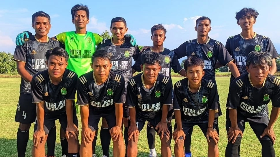 Brutal di Liga 4! Muhammad Hilmi Tendang Dada Lawan, PS Putra Jaya Malah Bangga