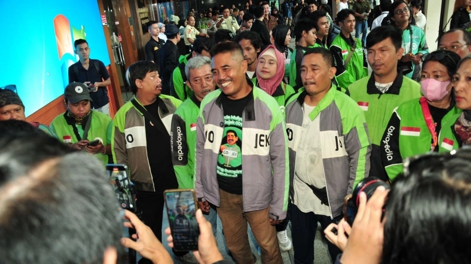 Driver 001 Angkatan Pertama Gojek Ikut Hadiri Sidang Nadiem Makarim