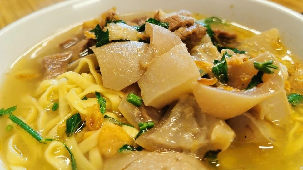 Mie Kocok, Keajaiban Rasa dari Bandung yang Tak Pernah Pudar