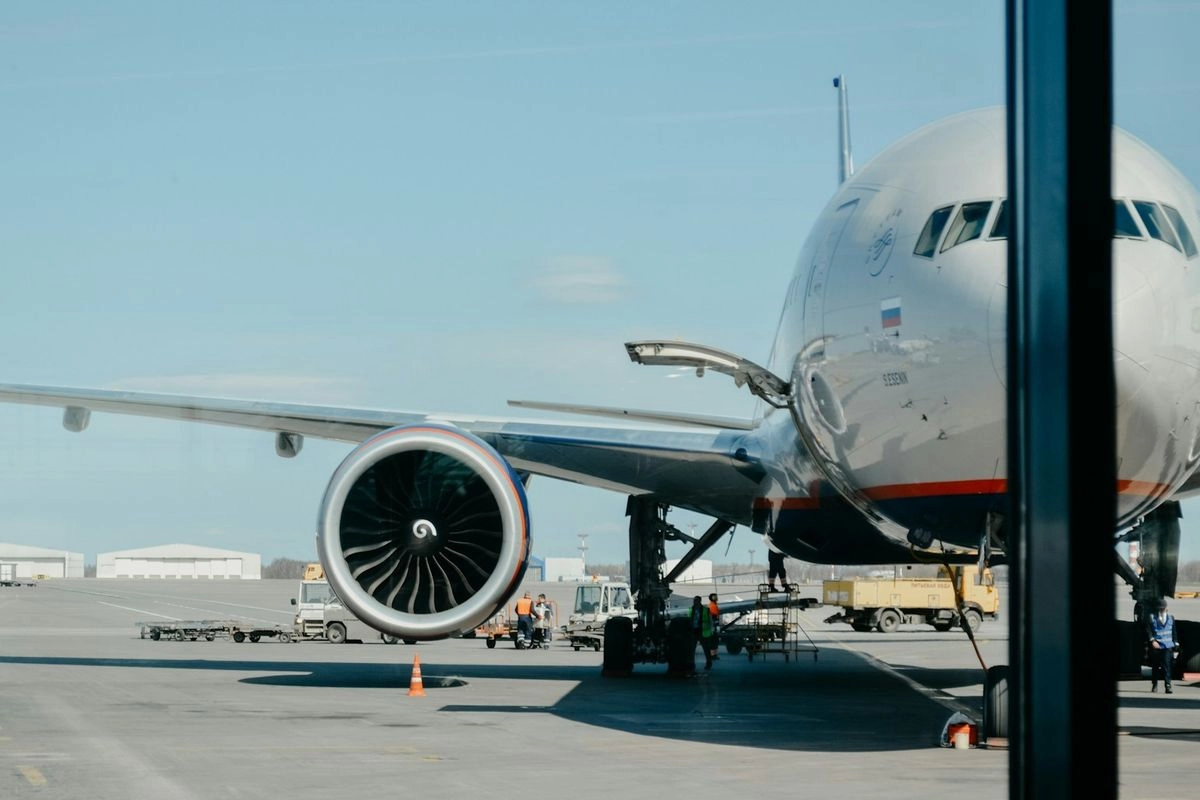 Keselamatan Penerbangan 2025: Kecelakaan Makin Jarang, Korban Jiwa Justru Naik