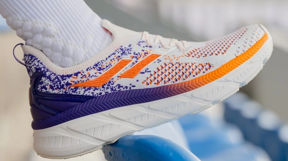 7 Sepatu Lokal Terbaik untuk Jalan Kaki dan Jogging, Sol Empuk Mulai Rp300 Ribuan