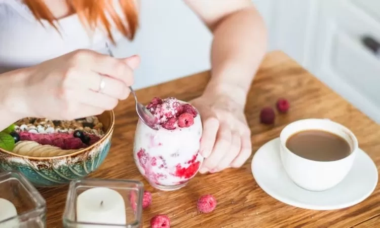 7 Makanan yang Membantu Menurunkan Asam Lambung, Konsumsi Yogurt Efektif  Mengurangi Gas Berlebih Pada Gejala Maag