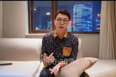 Diperiksa Perdana Sebagai Tersangka, dr. Richard Lee Tunjukan Kejanggalan saat Tiba di Polda Metro Jaya