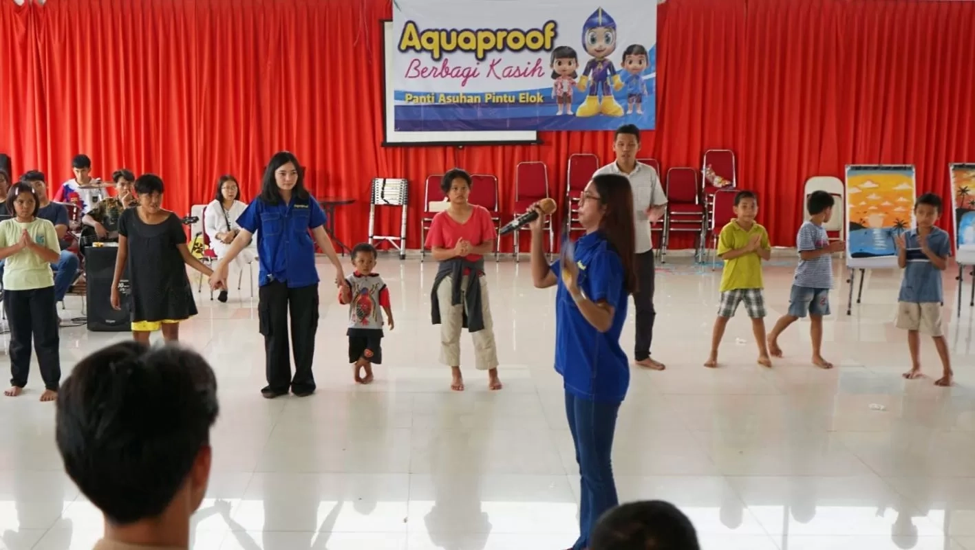 Membuka Tahun Baru, Saat Anak-Anak Panti Belajar Bahwa Mereka Tidak Sendiri