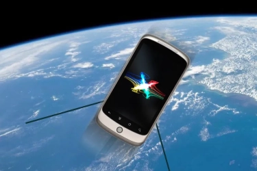 3 HP yang Pernah Dipakai Astronot di Luar Angkasa