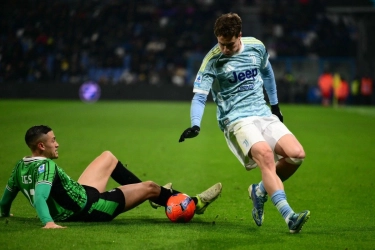 Hasil Liga Italia: Jay Idzes Blunder, Juventus Menang, 4 Besar Panas