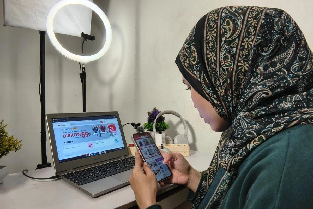 Kisah Sukses Anita Ratnasari Kantongi Ratusan Juta dari Lazada Affiliate dalam 4 Bulan