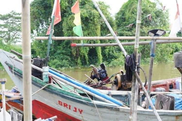 Listrik Surya Mulai Menggerakkan Aktivitas Ekonomi Pulau Sembur