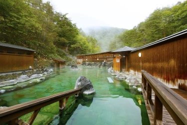 Orang Jepang Suka Berendam di Onsen, Ternyata Ini Alasan di Baliknya