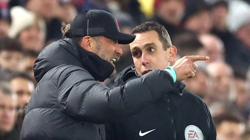 Bejat, Eks Wasit Premier League David Coote Masuk Bui atas Kasus Pornografi Anak